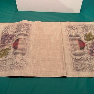 New- Heritage Lace Wine Country Runner